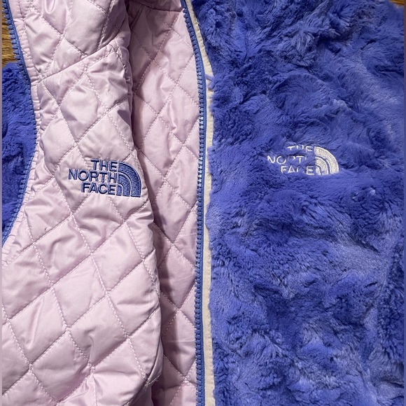 North Face Reversible Girl’s Jacket - Picture 4 of 4